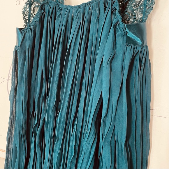 LIKE NEW Victoria’s Secret Lace Bow Pleated Baby Doll Teddy Thong Set Green S - Picture 10 of 13